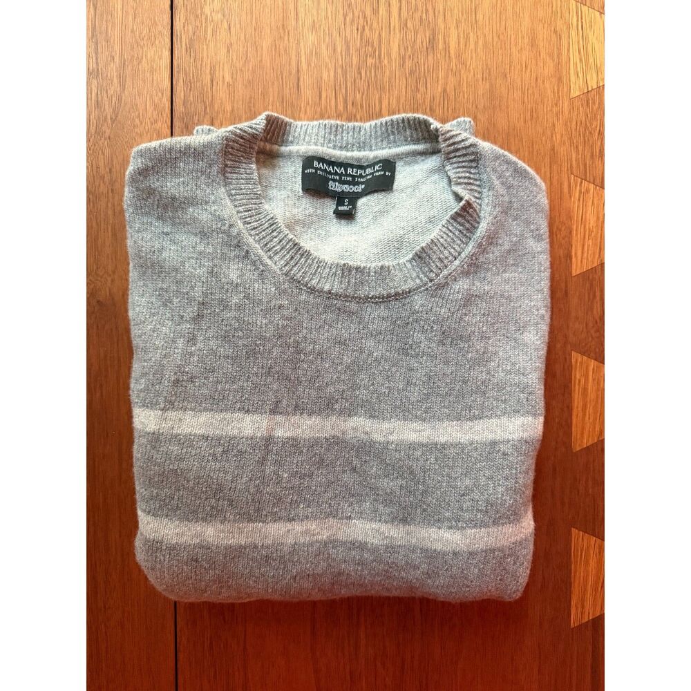 Banana Republic Men's Grey Jumper